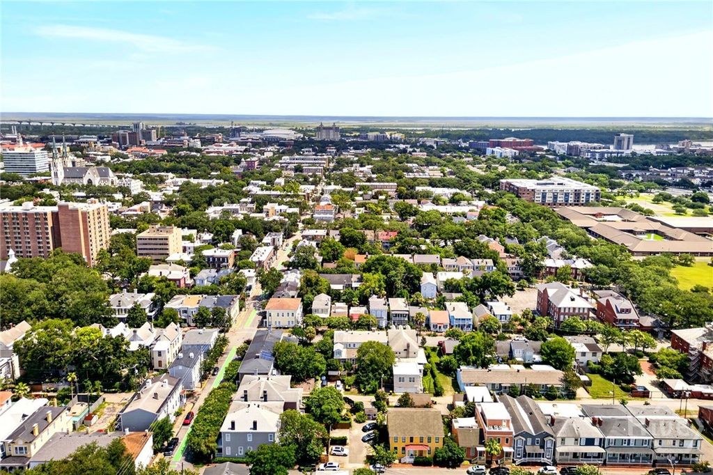 Image 23 of property listing at 513 E Gordon Street, Savannah, GA 31401