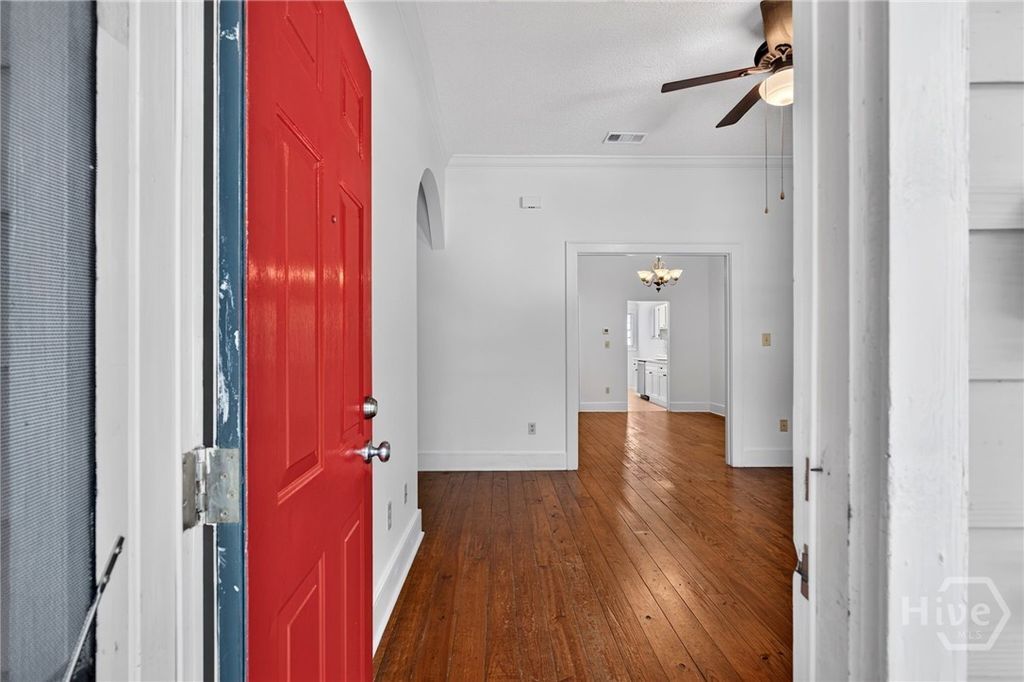 Image 3 of property listing at 513 E Gordon Street, Savannah, GA 31401