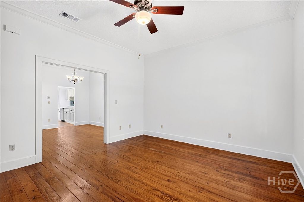 Image 4 of property listing at 513 E Gordon Street, Savannah, GA 31401