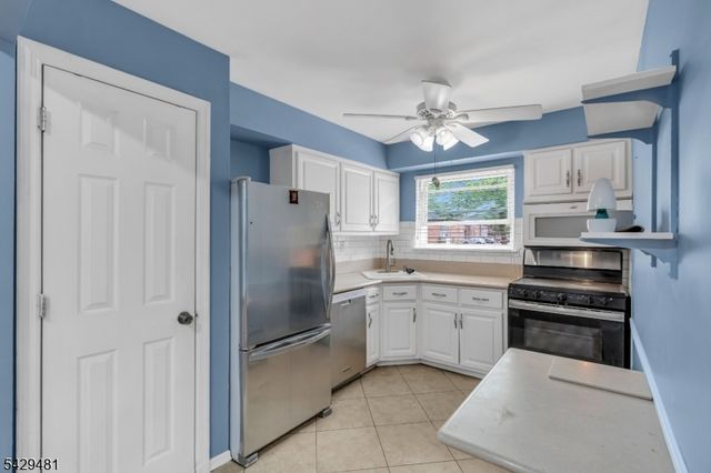 527 Andria Ave 223, Hillsborough Twp., NJ 08844
