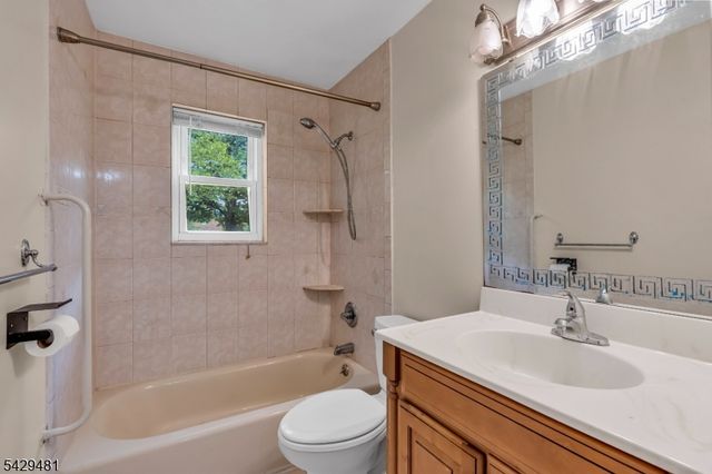 527 Andria Ave 223, Hillsborough Twp., NJ 08844