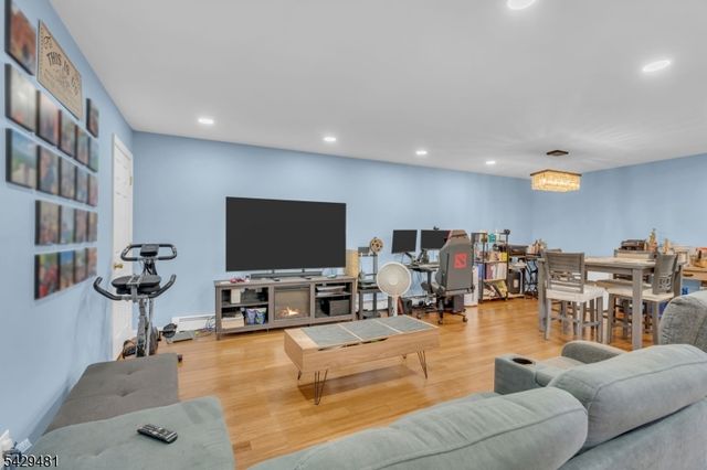 527 Andria Ave 223, Hillsborough Twp., NJ 08844