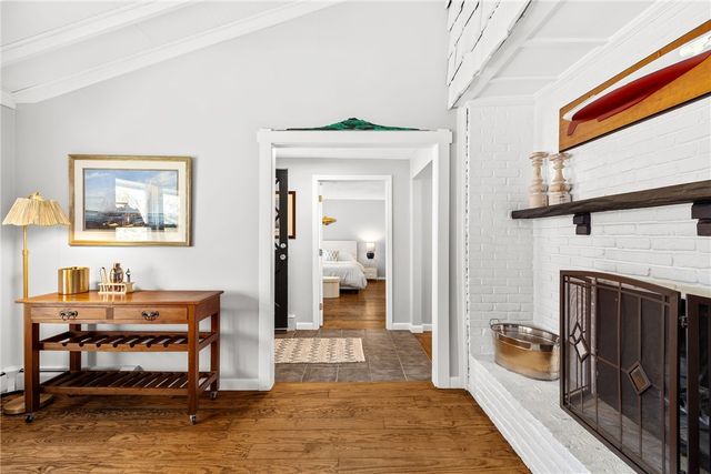 7 Cowsill Lane 1, Newport, RI 02840