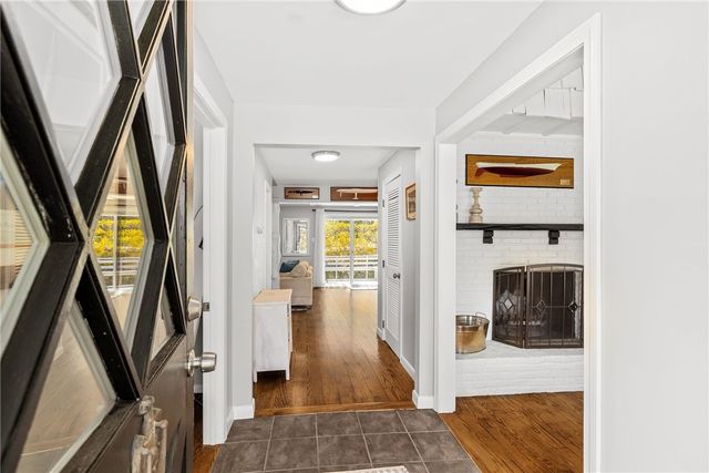 7 Cowsill Lane 1, Newport, RI 02840