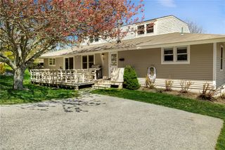 7 Cowsill Lane 1, Newport, RI 02840