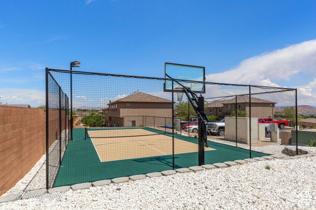 533 N CREEK RIDGE CIR, Washington, UT 84780