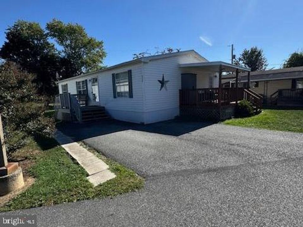 428 GINGER CIR, York, PA 17402