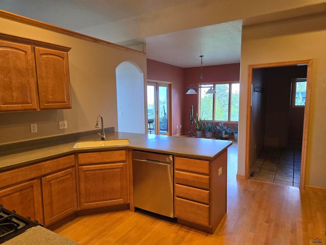 4920 ENCHANTED PINES DR, Rapid City, SD 57701