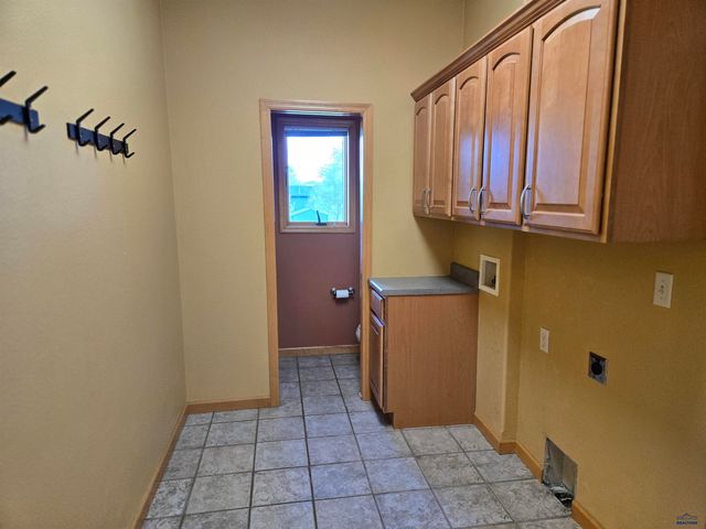 4920 ENCHANTED PINES DR, Rapid City, SD 57701