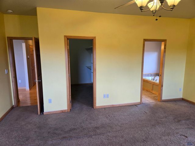 4920 ENCHANTED PINES DR, Rapid City, SD 57701