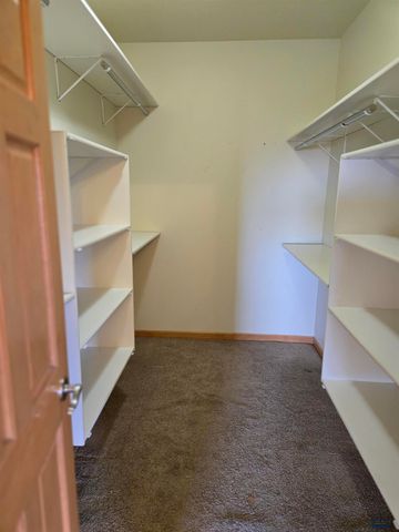 4920 ENCHANTED PINES DR, Rapid City, SD 57701