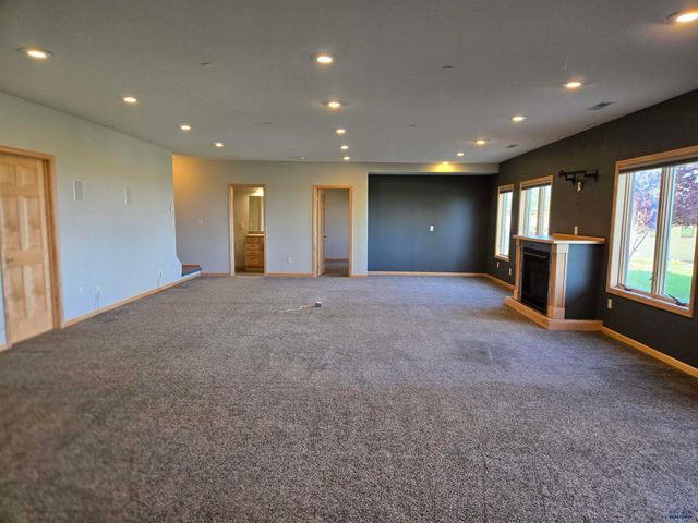 4920 ENCHANTED PINES DR, Rapid City, SD 57701
