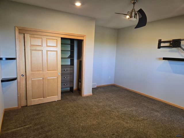 4920 ENCHANTED PINES DR, Rapid City, SD 57701
