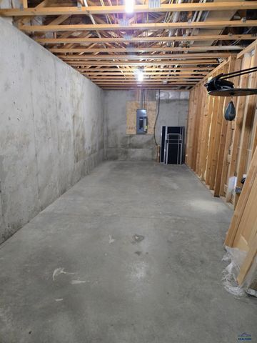 4920 ENCHANTED PINES DR, Rapid City, SD 57701
