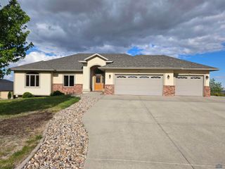4920 ENCHANTED PINES DR, Rapid City, SD 57701
