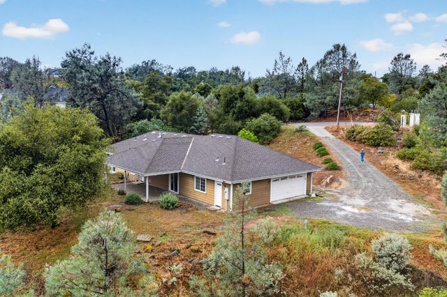 42160 Titan Court, Coarsegold, CA 93614