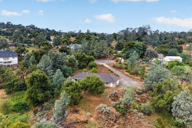 42160 Titan Court, Coarsegold, CA 93614