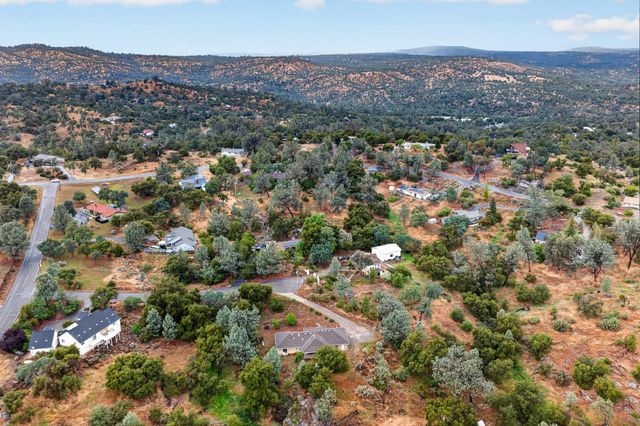 42160 Titan Court, Coarsegold, CA 93614