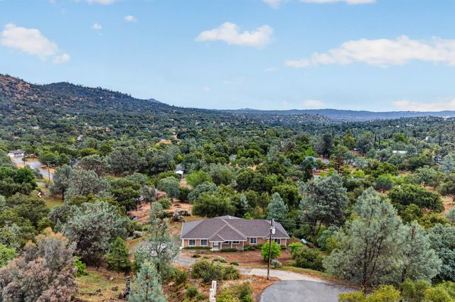 42160 Titan Court, Coarsegold, CA 93614