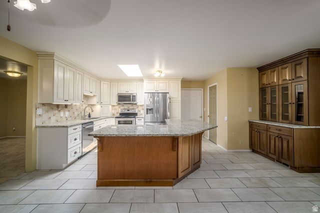 5215 W 11100 N, Highland, UT 84003