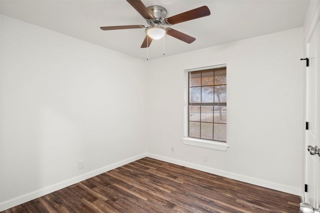 412 Green Acres Drive, Palmer, TX 75152