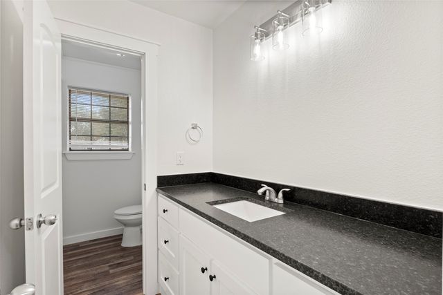 412 Green Acres Drive, Palmer, TX 75152