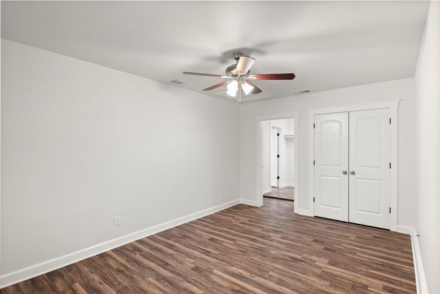 412 Green Acres Drive, Palmer, TX 75152