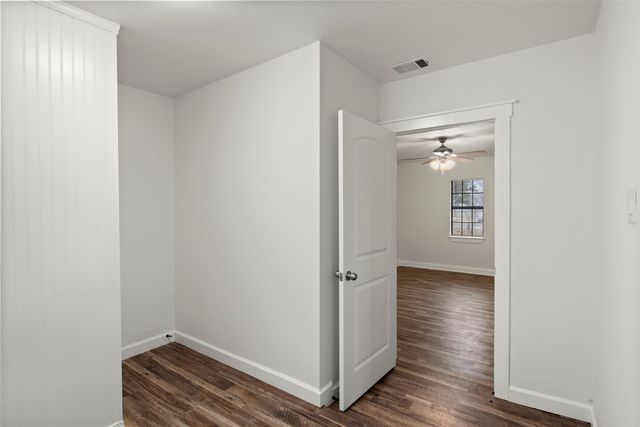 412 Green Acres Drive, Palmer, TX 75152