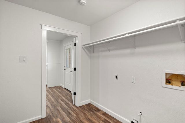 412 Green Acres Drive, Palmer, TX 75152