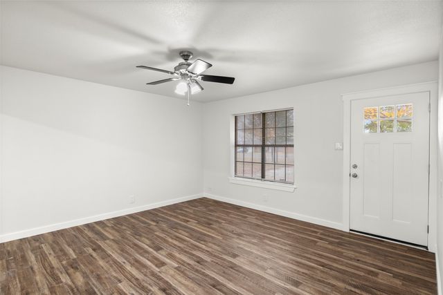 412 Green Acres Drive, Palmer, TX 75152