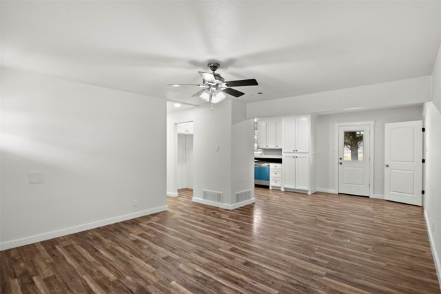 412 Green Acres Drive, Palmer, TX 75152