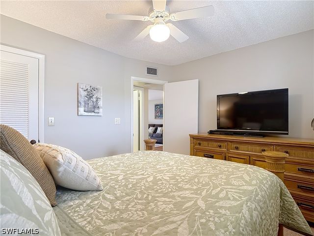 150 TURTLE LAKE CT 309, Naples, FL 34105