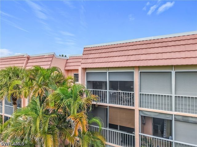 150 TURTLE LAKE CT 309, Naples, FL 34105