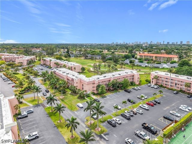 150 TURTLE LAKE CT 309, Naples, FL 34105