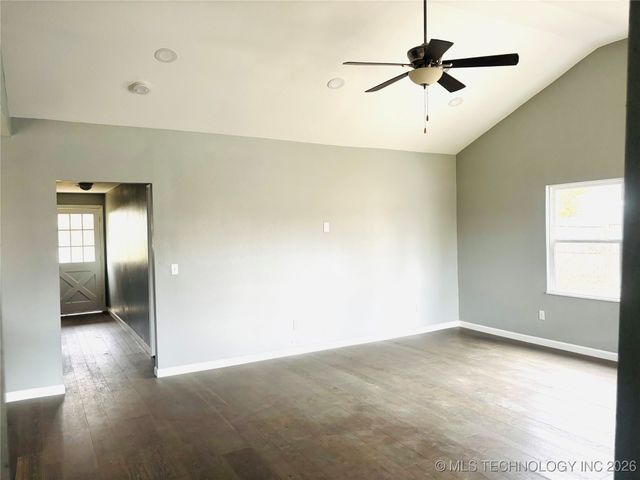 110 N 65th West Avenue, Sand Springs, OK 74127