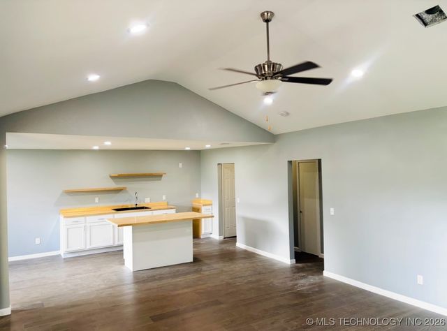 110 N 65th West Avenue, Sand Springs, OK 74127