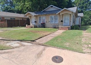 329 and 331 E Price Street, Paris, TX 75460