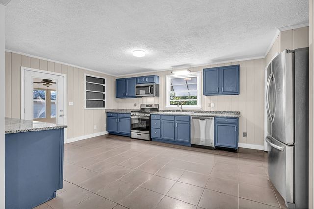 3033 Louise Dr, Nashville, TN 37211