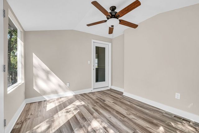 3033 Louise Dr, Nashville, TN 37211