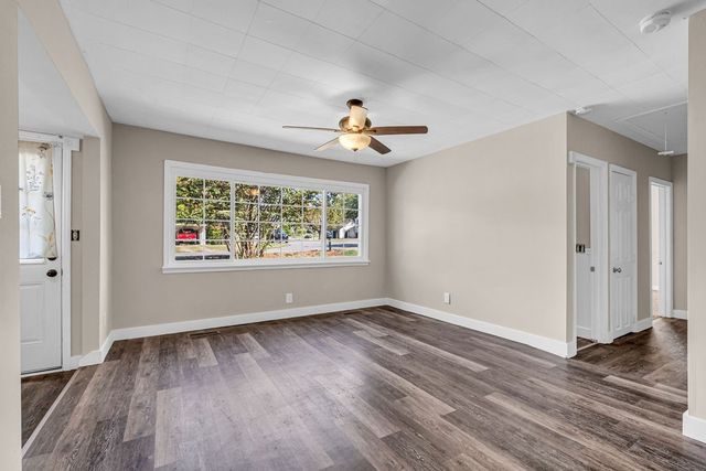 3033 Louise Dr, Nashville, TN 37211