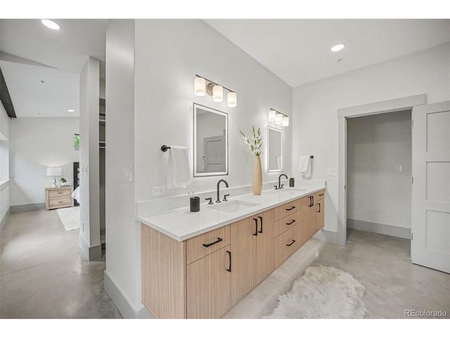 1131 Urban St, Lakewood, CO 80401