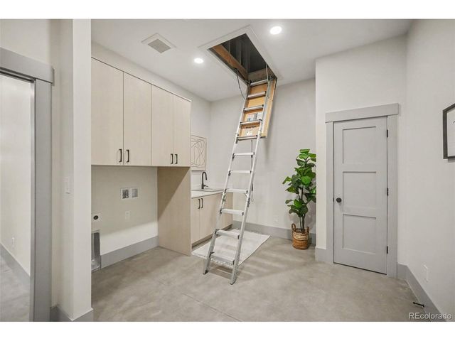 1131 Urban St, Lakewood, CO 80401