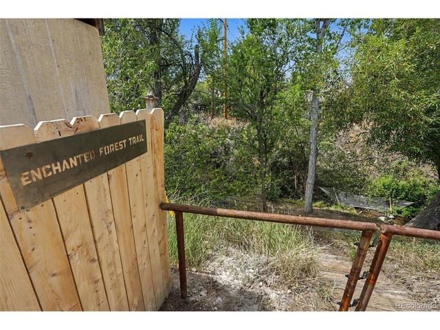 1131 Urban St, Lakewood, CO 80401