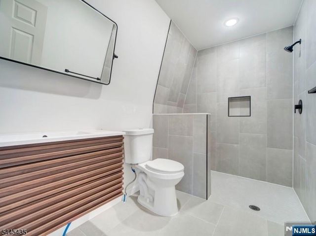 94 Washington Avenue, Irvington, NJ 07111