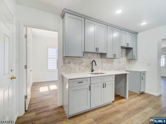94 Washington Avenue, Irvington, NJ 07111