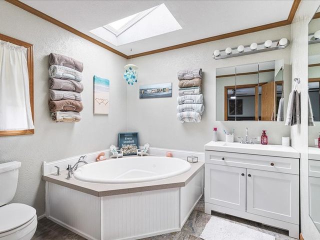 8686 Dutch Elm Court, Roscoe, IL 61073