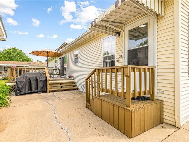 8686 Dutch Elm Court, Roscoe, IL 61073