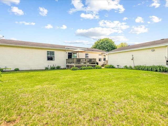 8686 Dutch Elm Court, Roscoe, IL 61073