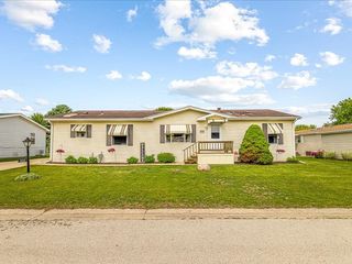 8686 Dutch Elm Court, Roscoe, IL 61073