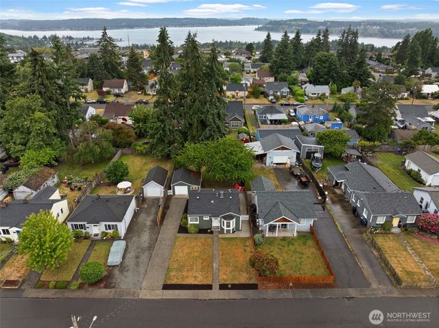 1032 S MacArthur Street, Tacoma, WA 98465